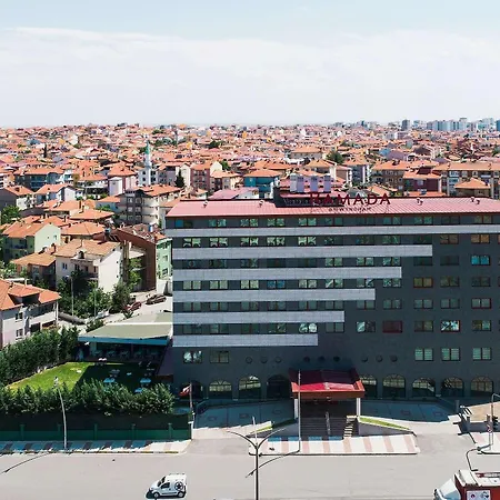 Ramada Hotel 4*