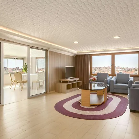 Ramada Hotel