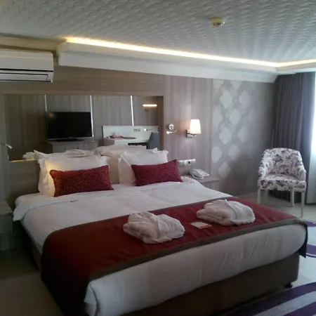 Ramada Hotel 4*