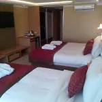 Ramada Hotel 4*