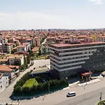 Hotel Ramada 4*