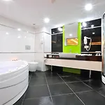 Ramada Hotel 4*