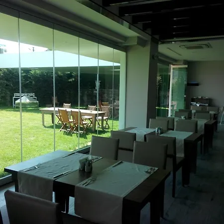 Ramada 4*