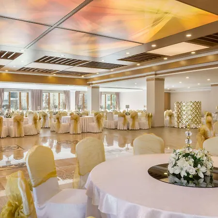 Ramada 4*