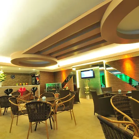 Ramada 4* Ουσάκ
