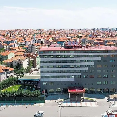 Ramada Ουσάκ