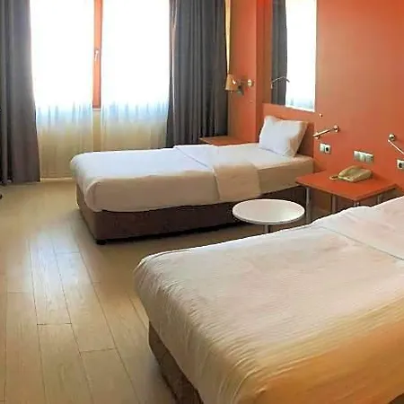 Hotel Ramada Usak