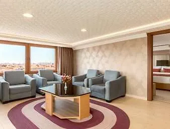 Ramada Usak