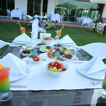 Ramada 4* Ουσάκ