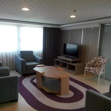 Ramada Hotell 4*