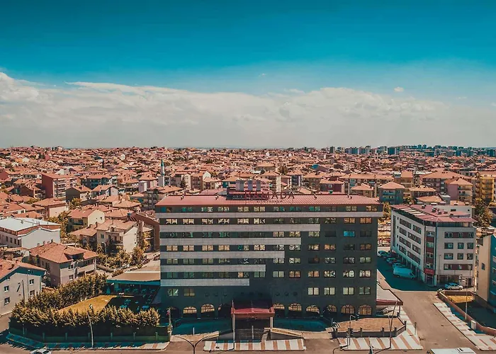 Ramada 4* אושאק