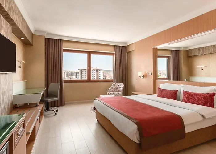 מלון Ramada אושאק